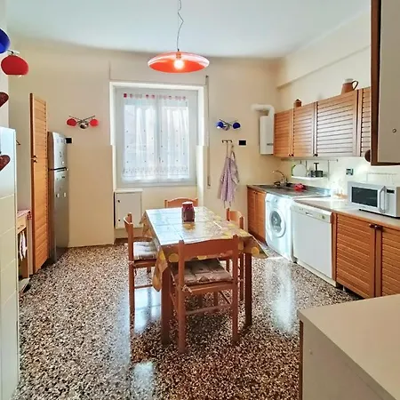 Lägenhet San Martino Appartament Con Parcheggio Privato *